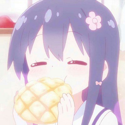 保姆将幼童关狗笼自己只顾玩手机